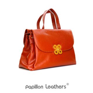 Tas Papillon: Pilihan Tas Kulit Wanita yang Elegan untuk Segala Acara