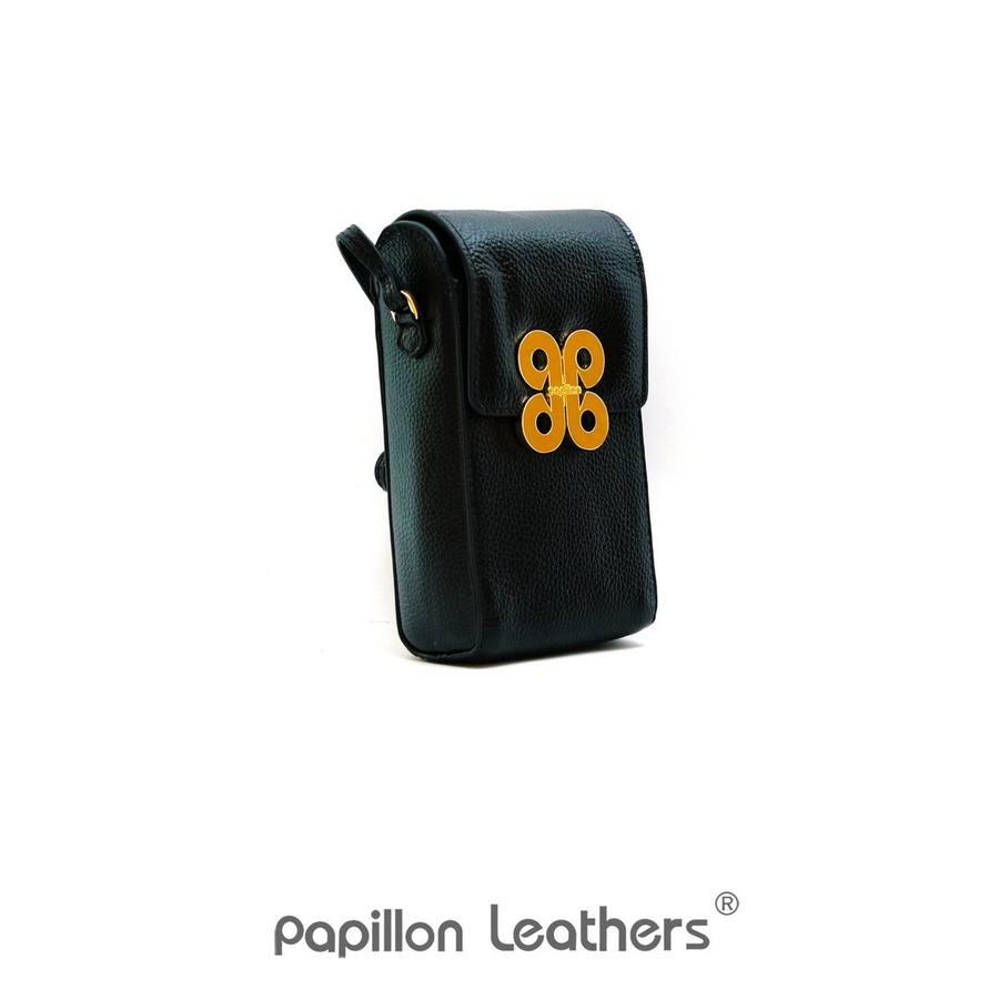 Produk Papillon Leather berbahan kulit asli buatan Bandung