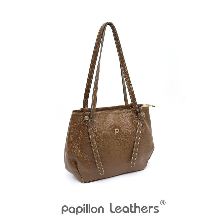 Detail kulit asli pada produk Papillon Leather