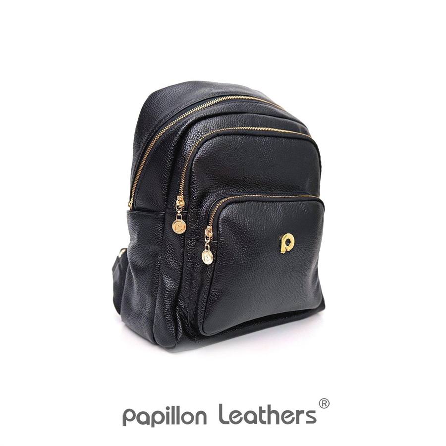 Mencoba tas Papillon langsung di toko Cirebon