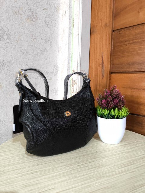 model tas hitam cepat laku yang cocok untuk grosir tas Papillon